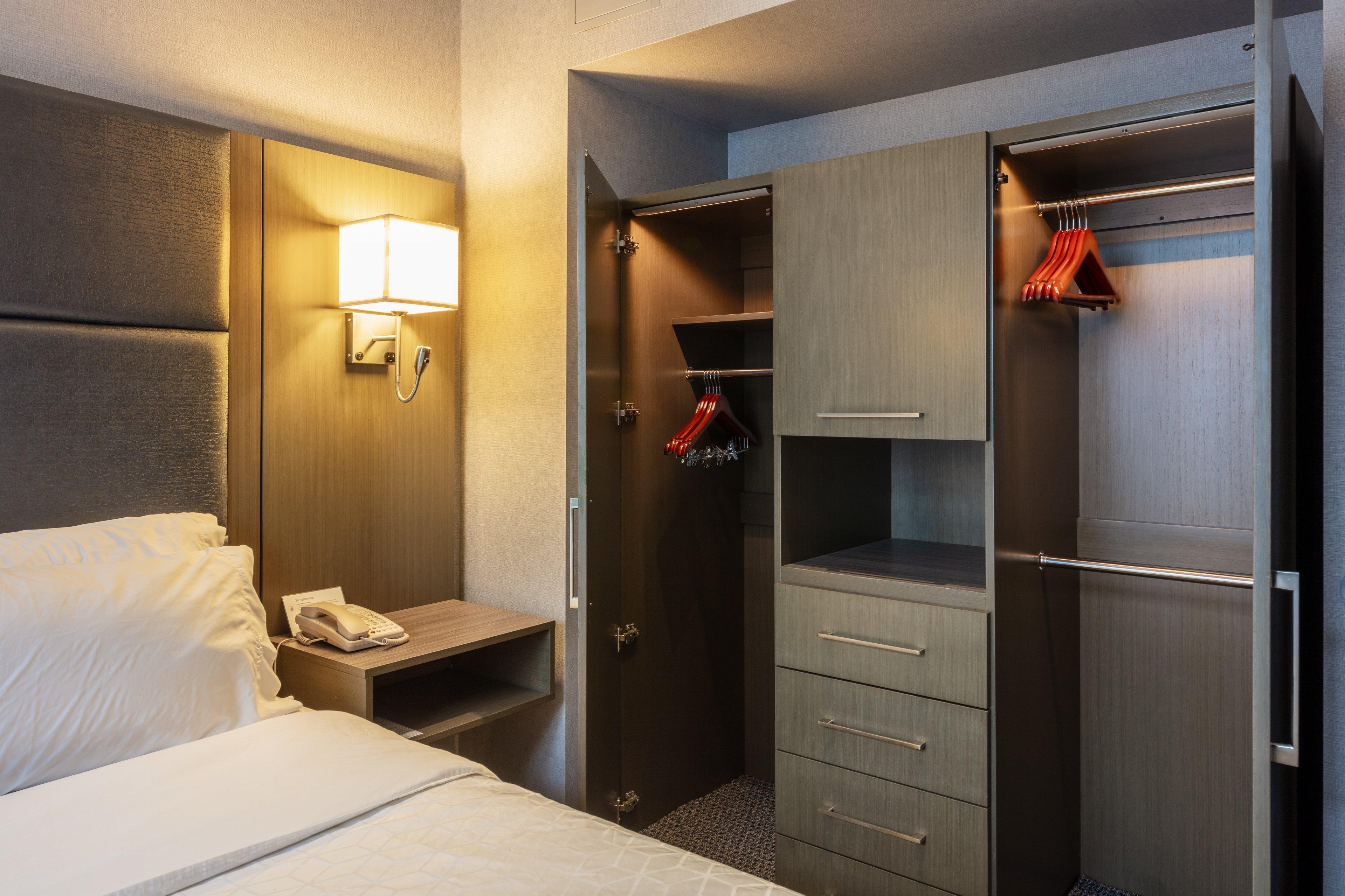Holiday Inn Express & Suites Riverport Richmond By Ihg Exterior foto