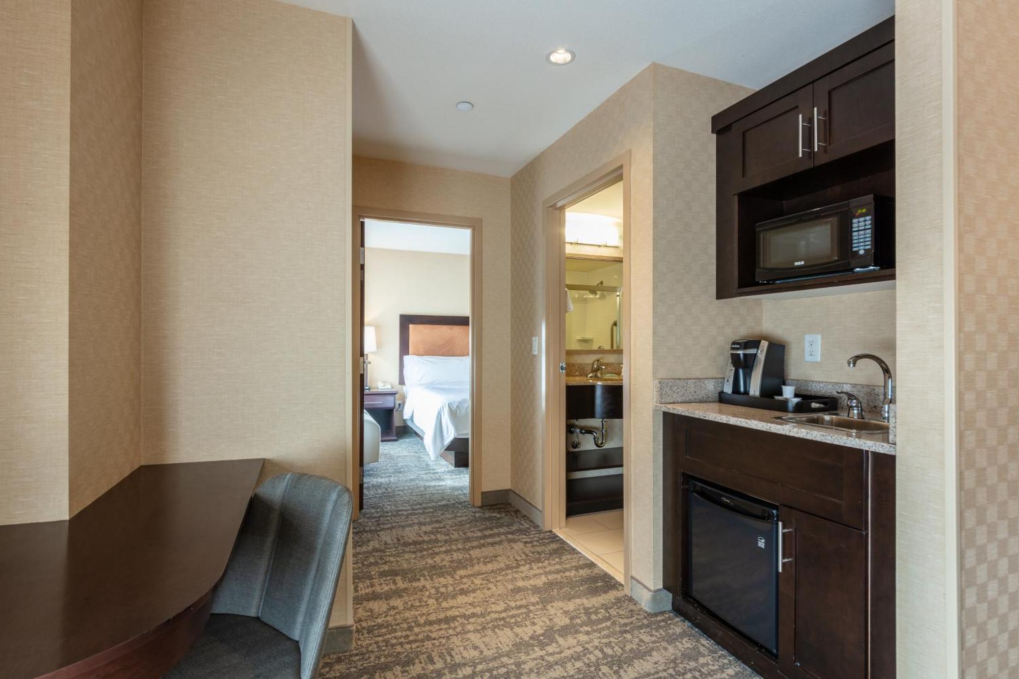 Holiday Inn Express & Suites Riverport Richmond By Ihg Habitación foto