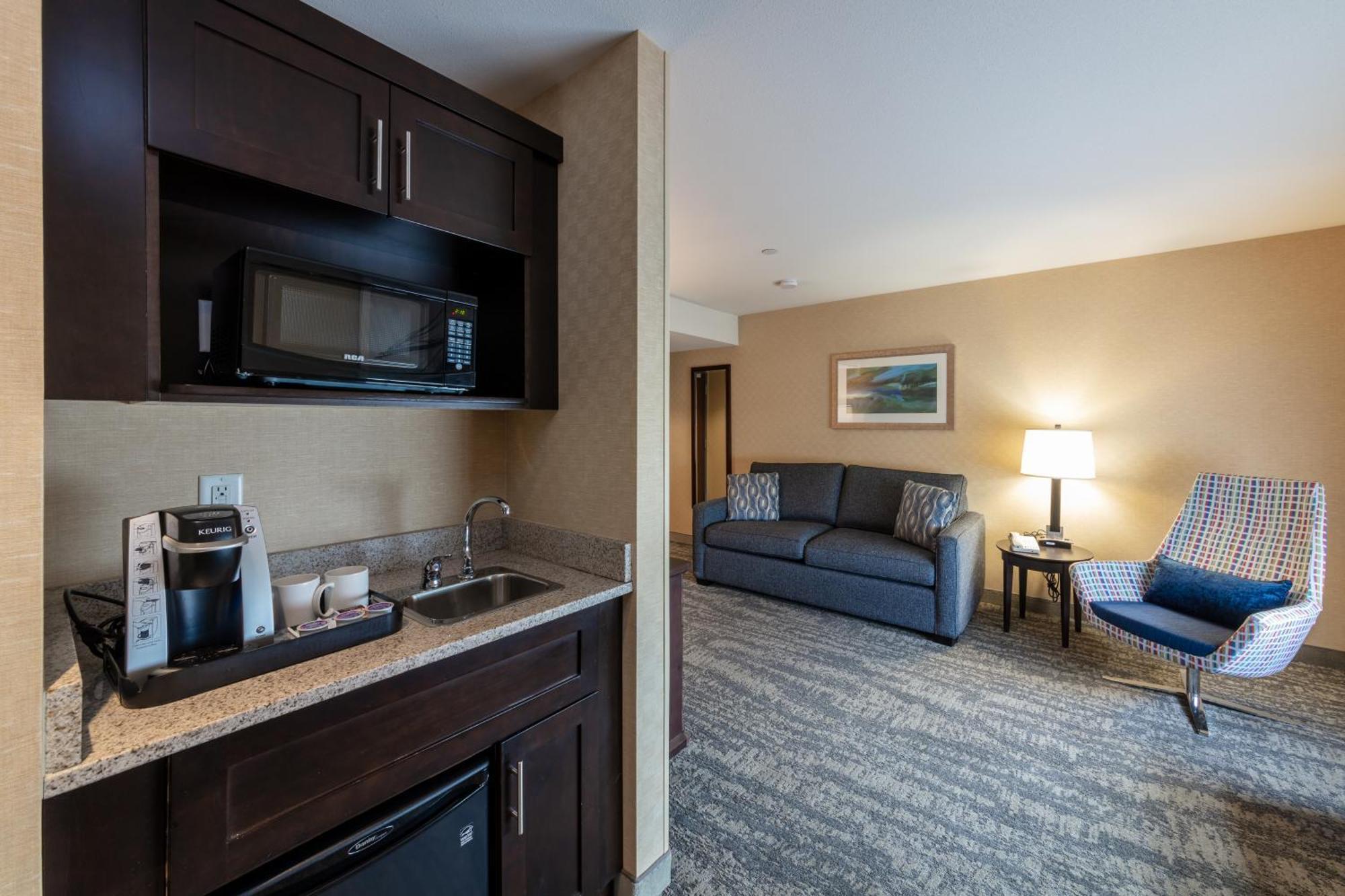Holiday Inn Express & Suites Riverport Richmond By Ihg Habitación foto